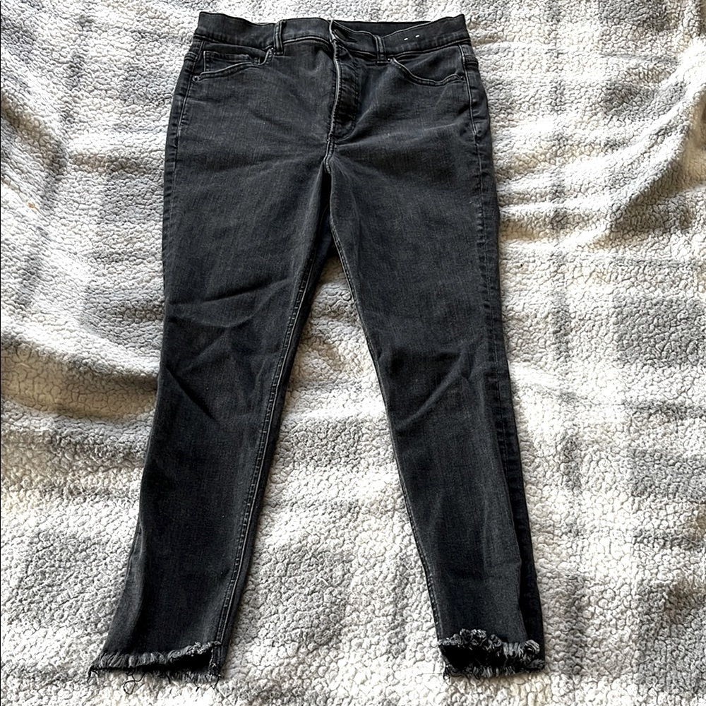 Express Ankle Legging Super High Rise Size 10R
Black Denim
